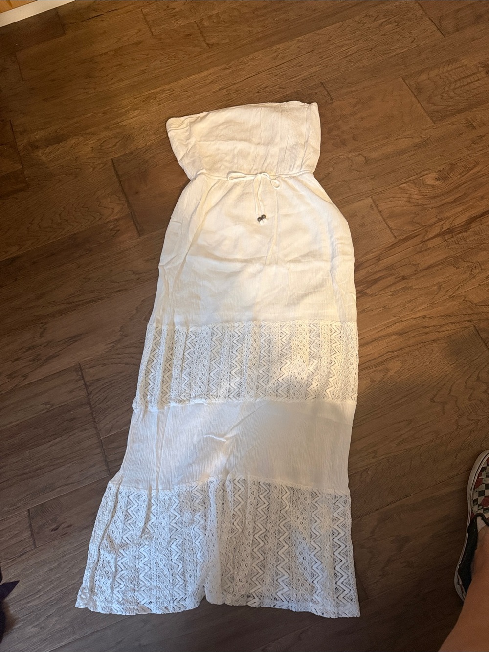 Socialite White Strapless Lace-Panel Maxi Dress